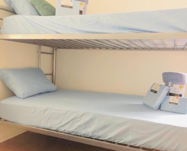 Men Only Dorms -3 Miles To The Beach Lighthouse Point 외부 사진